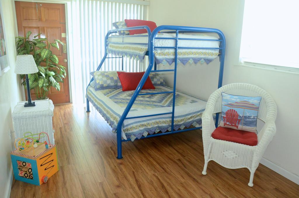 Pineapple Place Appartement Pompano Beach Buitenkant foto