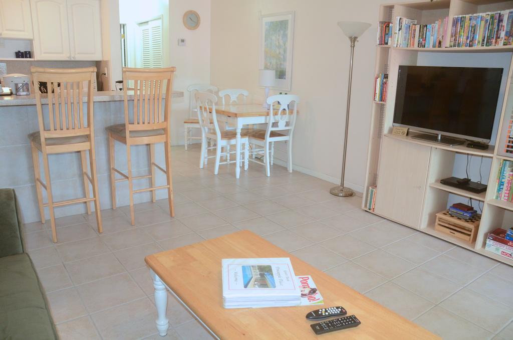 Pineapple Place Appartement Pompano Beach Buitenkant foto