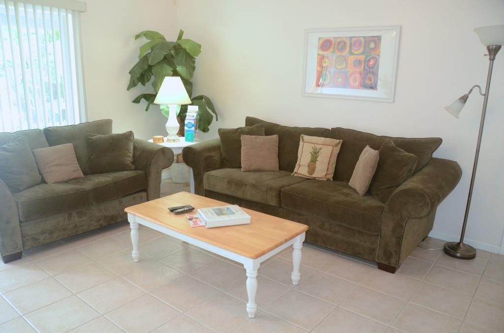 Pineapple Place Appartement Pompano Beach Buitenkant foto