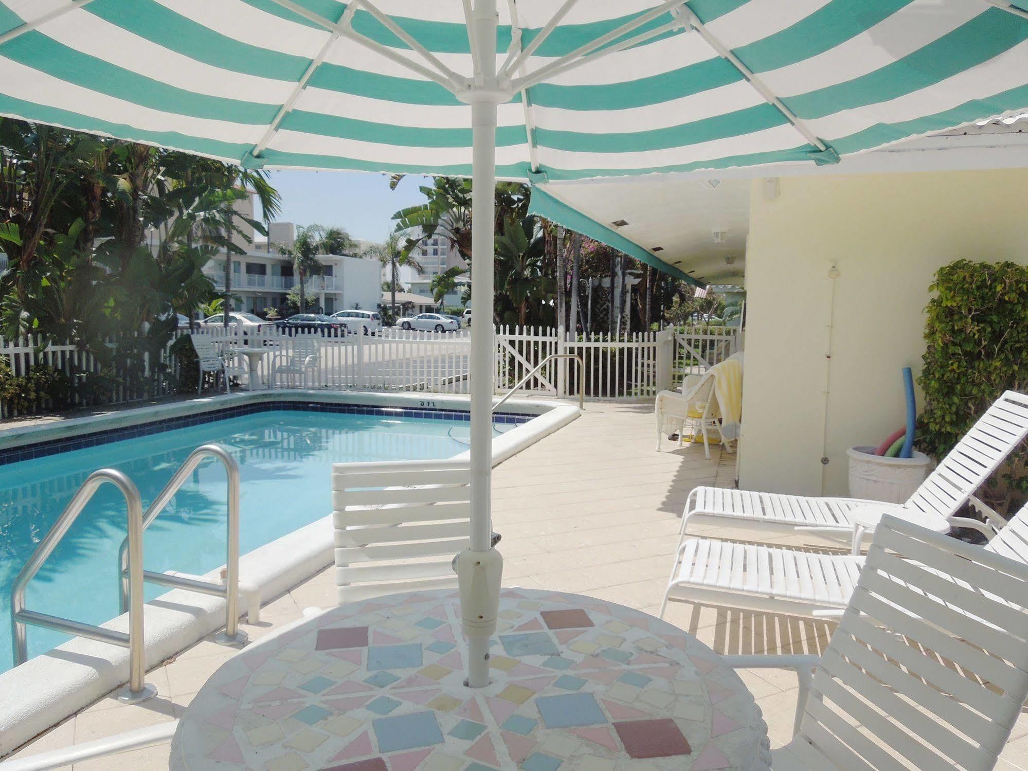 Pineapple Place Appartement Pompano Beach Buitenkant foto